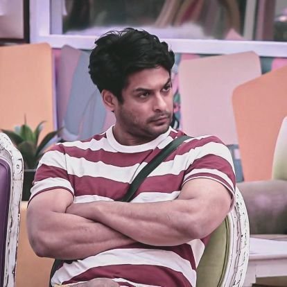 commentry_'s profile picture. 