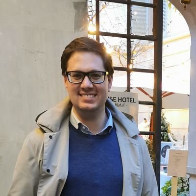 LlusPallars's profile picture. Arquitecto en @bpdesignestudio. Pianista. Escritor amateur. Amante del arte, la música y la naturaleza.