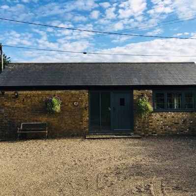 Dog friendly holiday accommodation in the beautiful Kent countryside Field and woodland walks from the door. Large secure garden. https://t.co/CtShcYIWXL