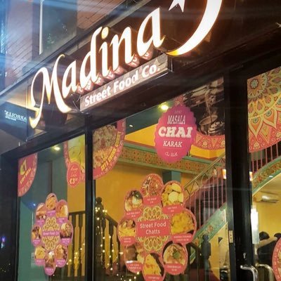 Madina Street Food Co. introduces authentic South/North Indian and Pakistani home made style cooking to the heart of Dublin city centre.