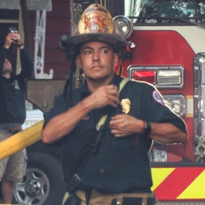 Daddy, husband, fireman & photog living in PA. Battalion Chief on the D Battalion, Harrisburg Bureau of Fire, Photographer of the world & people around me.