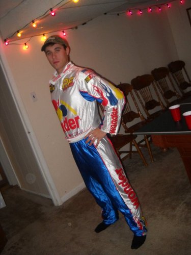 denaMAC's profile picture. now tweeting my random thoughts, mean spirited comments, and im targetting you any/all levels of douschebagery