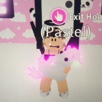 NicoleSmitb's profile picture. adopt me lover 💗