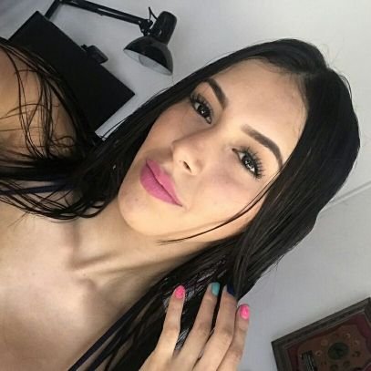 Carene et je suis disponible pour tout vos demande plaisir🍑🍆 j’aime le sexe 🇫🇷