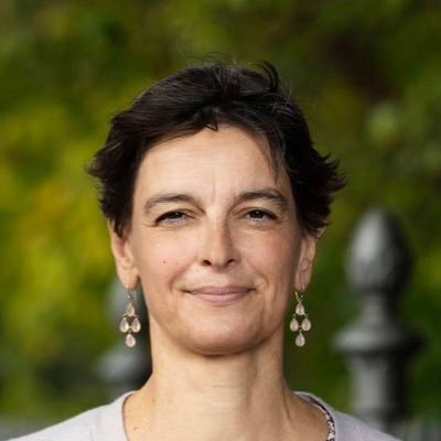 SaraVergo's profile picture. Formand for Djøf. Er stærkt optaget af, hvordan vi skaber gode og givende arbejdsliv - uanset køn, alder og ambitioner. Mobil 31373920, mail sgv@djoef.dk