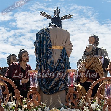 Huelva se hace una al paso de Jesús de la Pasión en el Martes Santo onubense