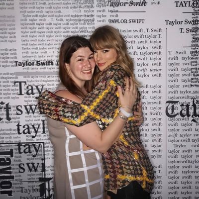 Say you'll remember me, standing in a Scrabble dress ❤️ Mama Swift picked me from the crowd and for that I will be forever grateful 😭❤️