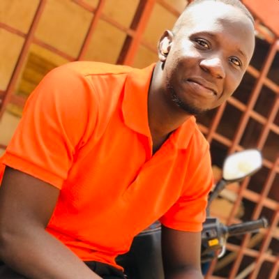 Hb_rimk's profile picture. Parfois être bon ou mauvais reviens au même.