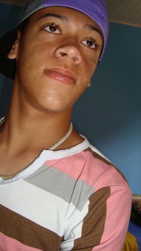 minha vida é  :  JOGAR FUTEBOL ki é o meu dom mais precioso e cuidar da minha familia e minha vida tbm se resume a JESUS CRISTO!!!
rafael emygdio !