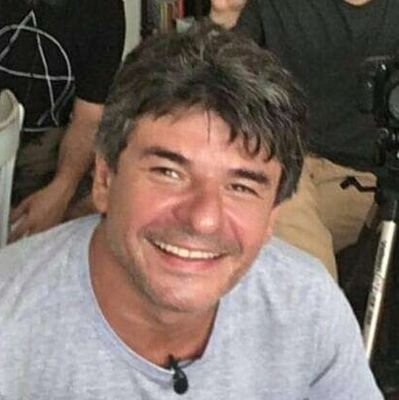 Apresentador, repórter e comentarista esportivo. Baixista nas horas vagas!