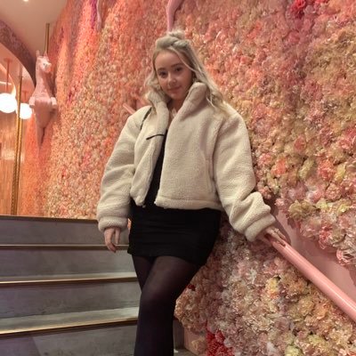21 | journalism student 🎓 | fashion, lifestyle, beauty and travel blogger from North West, UK✌🏻️
