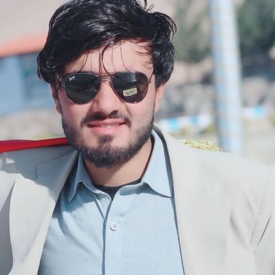 له هغه انسانه باید لری وګرځی چی ستا دی پرمختګ خنډ وي......