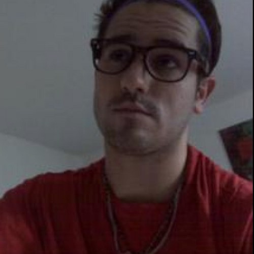 nic_vis's profile picture. 