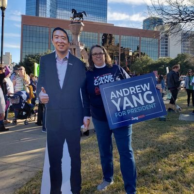 #FormerTrumper turned #YangGang after a lifetime of voting Republican. @AndrewYang had me at #HumanityFirst 🧢🥰