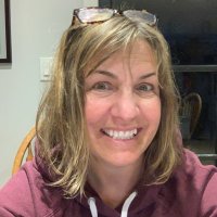 Jayne Slosser (@jaynslos) Twitter profile photo