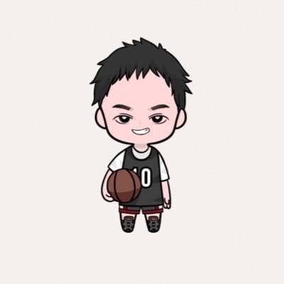 バスケ選手に憧れて高校からバスケを始めてOBに教わる→2年の春にスタメンデビュー、自己最高点獲得🏀→1試合20得点を10試合以上で達成→今度はそんな教え子が欲しいとアドバイザー活動開始→教え子30人の最高平均22.4得点!※試合で点を取るための知識をつぶやきます
