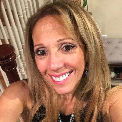 Owner of BOSTON Designer Jewelry Imports, eCommerce, jewelry designer, singer/band leader of Christine Lucas Acoustic cover band. Boston. BOS.Conserv Music, NEU