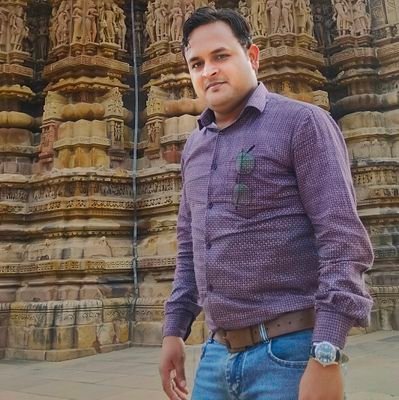 वक्त के क्रूर छल का भरोसा नहीं।
आज जी लो कि कल का भरोसा नहीं।।