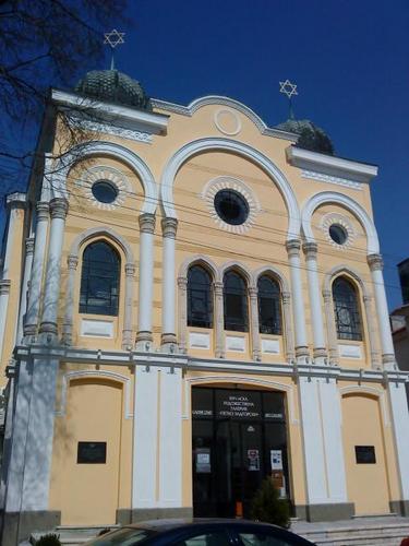 Бургаска художествена галерия Петко Задгорски. Блог: http://t.co/pX5cOVfely