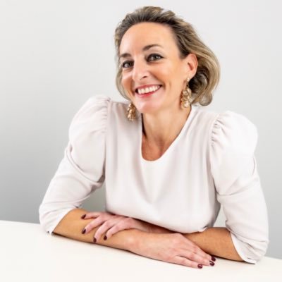 LydiaPGR's profile picture. Wow&Lovemark Manager GLOBHi. CoolRooms. Palacio de Villapanés. Palacio de Luces.