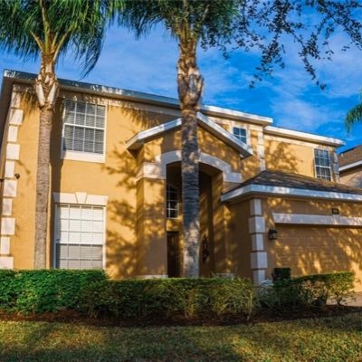 1018Watersong's profile picture. Beautiful 6 bedroom, 5.5 bathroom (4 en-suite) Villa | Gated Resort | Private Pool | Games Room | Disney/Universal Parks. instagram @watersong_villa_florida