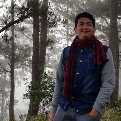 DanielChizmax's profile picture. Halika't tikman ang langit~