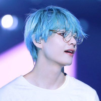 🌹찹스라고 불러주세요🌹               🦋갓태형🦋 그대는 오늘도 빛나요✨💫