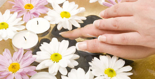 Home manicures are fun and satisfying! Make sure you do them right tho... http://t.co/qjISsayxCR