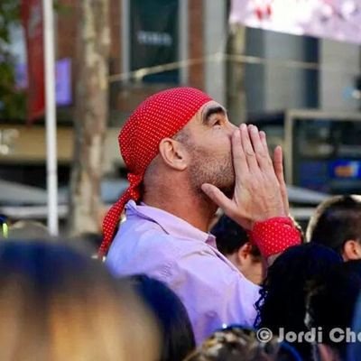 Pedagog i Educador Social. Terrassa i Pinell del Solsonès. Independència.
Som emoció. M'emociono amb la família i amistats, amb @ProgramaSentim i amb @Minyons