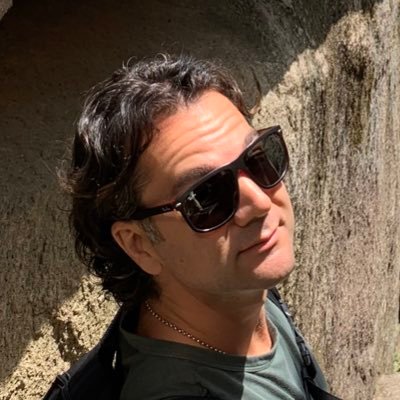 Producer. Haver of bad takes. Greek-Chicagoan 🇬🇷 Beach bar owner. Previously: @FOXTV, @RedBull, @ScienceChannel, @Gawker.