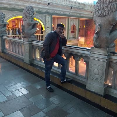 Saurabh69240545's profile picture. तुम जो भी करो तुम्हे साहस की ज़रुरत पड़ेगी. तुम जो भी रास्ता चुनो , हमेशा कोई न कोई ये बताने वाला मिल जायेगा कि तुम गलत हो .