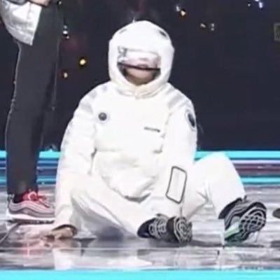 tinyjooold's profile picture. MOVED TO @joonfused !!!!