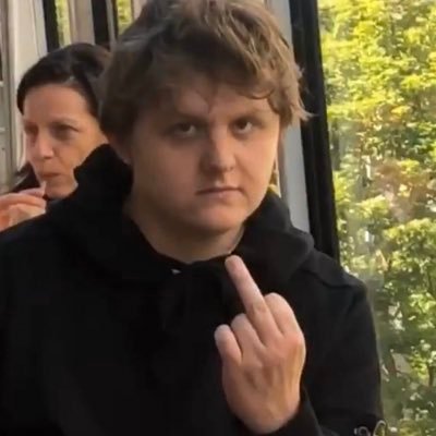 A fan page for the king of tik tok and America’s sweetheart 😍 @lewiscapaldi #lewiscapaldiisbae