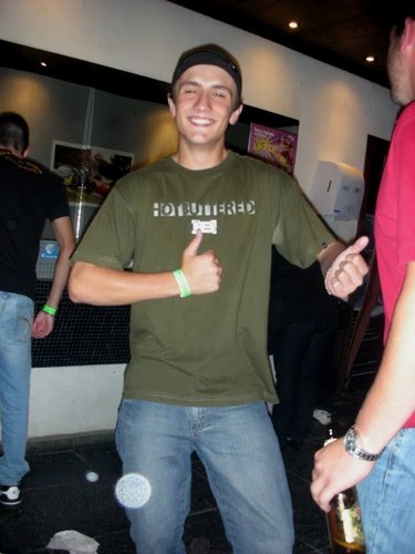 eu era feio, agora eu tenho um carro =P