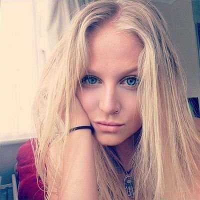 lauren_corcoran's profile picture. If you can't handle me at my worst..I don't blame you, neither can I. 😆