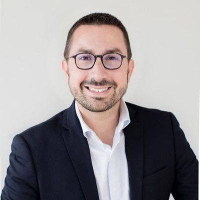 Maire de Dompierre-sur-Yon (85) - Président du CCAS - Membre du bureau des Maires de La Roche Agglomération - Retrouvez moi aussi sur FB