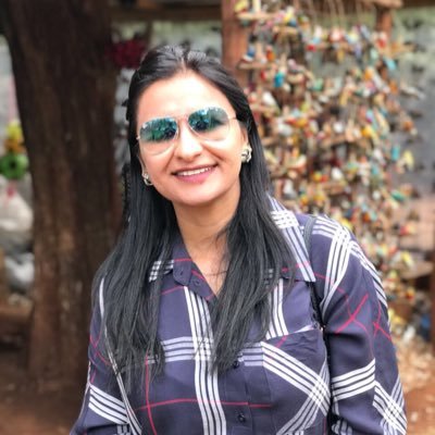 Marketer, cleanliness freak, a perfect blend of logic-driven & impulsiveness, on my way to attain moksha!
