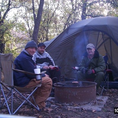 Dark_Summit's profile picture. https://t.co/ydfOoDOS4m mostlypeaceful