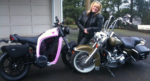 hard working, driven business owner that rides. Find me on Facebook at http://t.co/3luJhC7j or my blog at http://t.co/rfrAgFcR