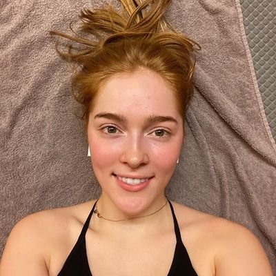 Becky33067339's profile picture. live life and don't get too passionate