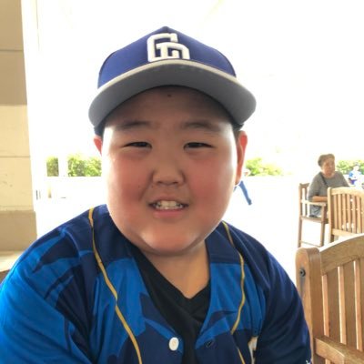 今は、息子との野球が何より楽しい時間です。夢を見させてもらっています😃中学3年生。まずは岐阜県No.1のバッターへ⤴️ やれる!出来る!道はある! 今の君じゃない未来の君に大きな希望を感じるんだよ‼️R7.3月現在➡️身長174.5cm 91kg もっと大きくな〜れ😊息子ドラファンからオリファンへ🥹