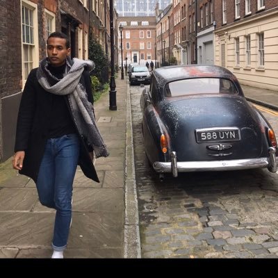 javar_ouldbou's profile picture. Consultant en stratégie. Diplômé de  @MINES_Paristech @HEC Paris  @Sciences Po Paris