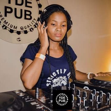 HOUSE HEART US podcast
Face & Ambassador @asinamali 
Exclusive Mondays DJ on Inanda88.4fm 17:40 📻
📨nocygumede@yahoo.com