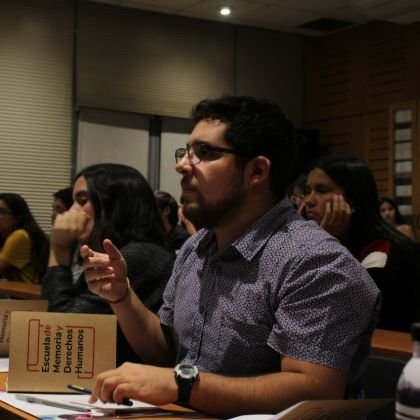 Lienciado en Sociología
Magister Sociología UC
Cruzado y zurdo de Corazón