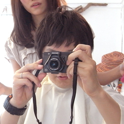 kenny_takahashi's profile picture. 職業：グラフィックデザイナー／アートディレクター　特技：一瞬にして二重まぶたを一重にする　趣味：宝探し