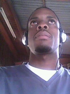 I luv people. Whu woundn't want to associate with a guy like mwa....????