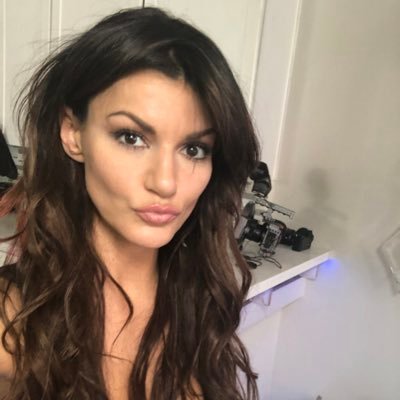 _beckybandini's profile picture. Model, Athlete, Work of Art. 18+ Bookings 
https://t.co/1gLpIHf5Ci