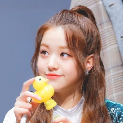 Chaeyoon_IZONE's profile picture. IZONE ㅣ FIESTAㅣ 조유리즈, 안녕즈 아껴요💖✨