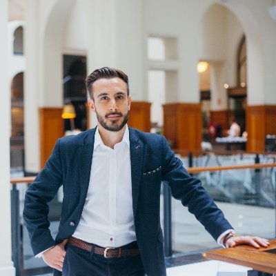 Proud dad, washed-up footballer, works in Tech. General Manager @Experian Alumni Council Member @Sydney_Uni