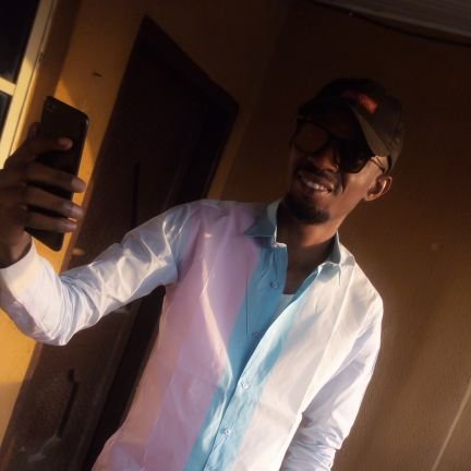 A website designer, a blogger and also an young enterprenuer who believes in making people happy